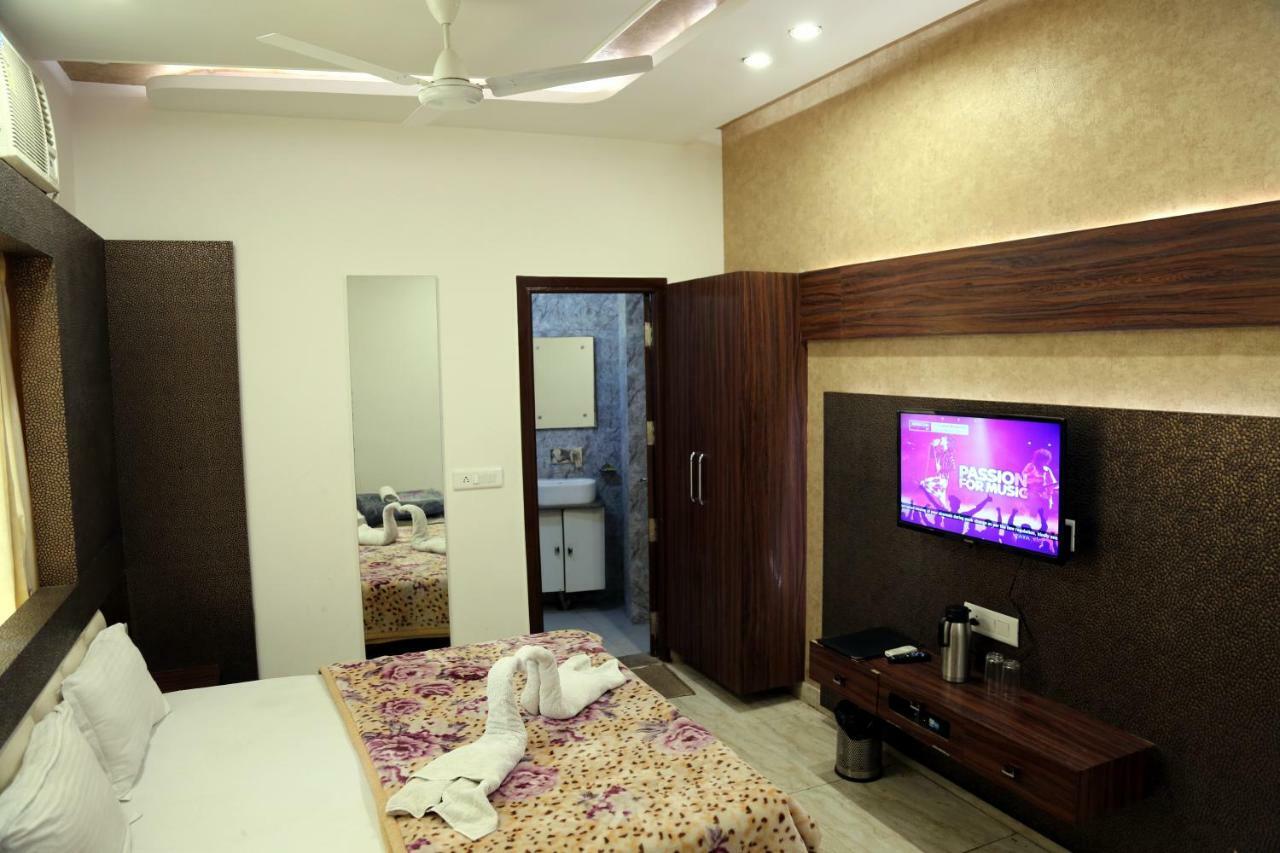 Hotel Shree Anand Dham Vrindāvan Exterior foto